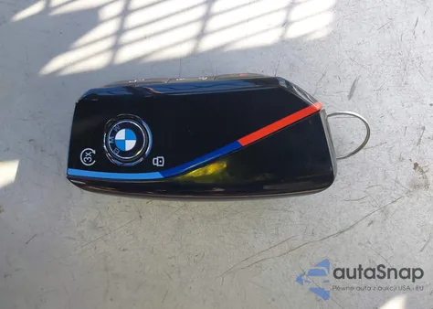 2025 BMW M5 z USA, uszkodzony, nr VIN WBS83FK02SCU36580